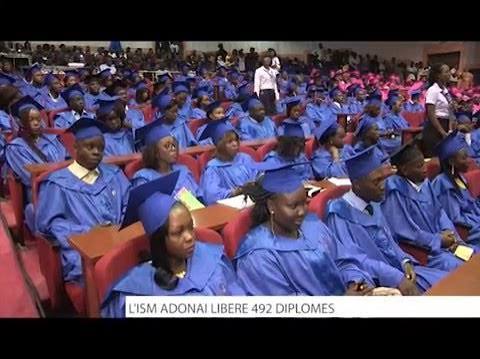 Excellence académique et développement intellectuel.